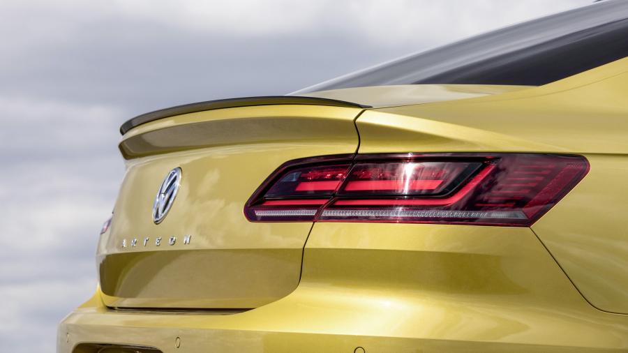 Детали экстерьера Volkswagen Arteon R-Line 2017 года  (WW) (фото 63 из 70)